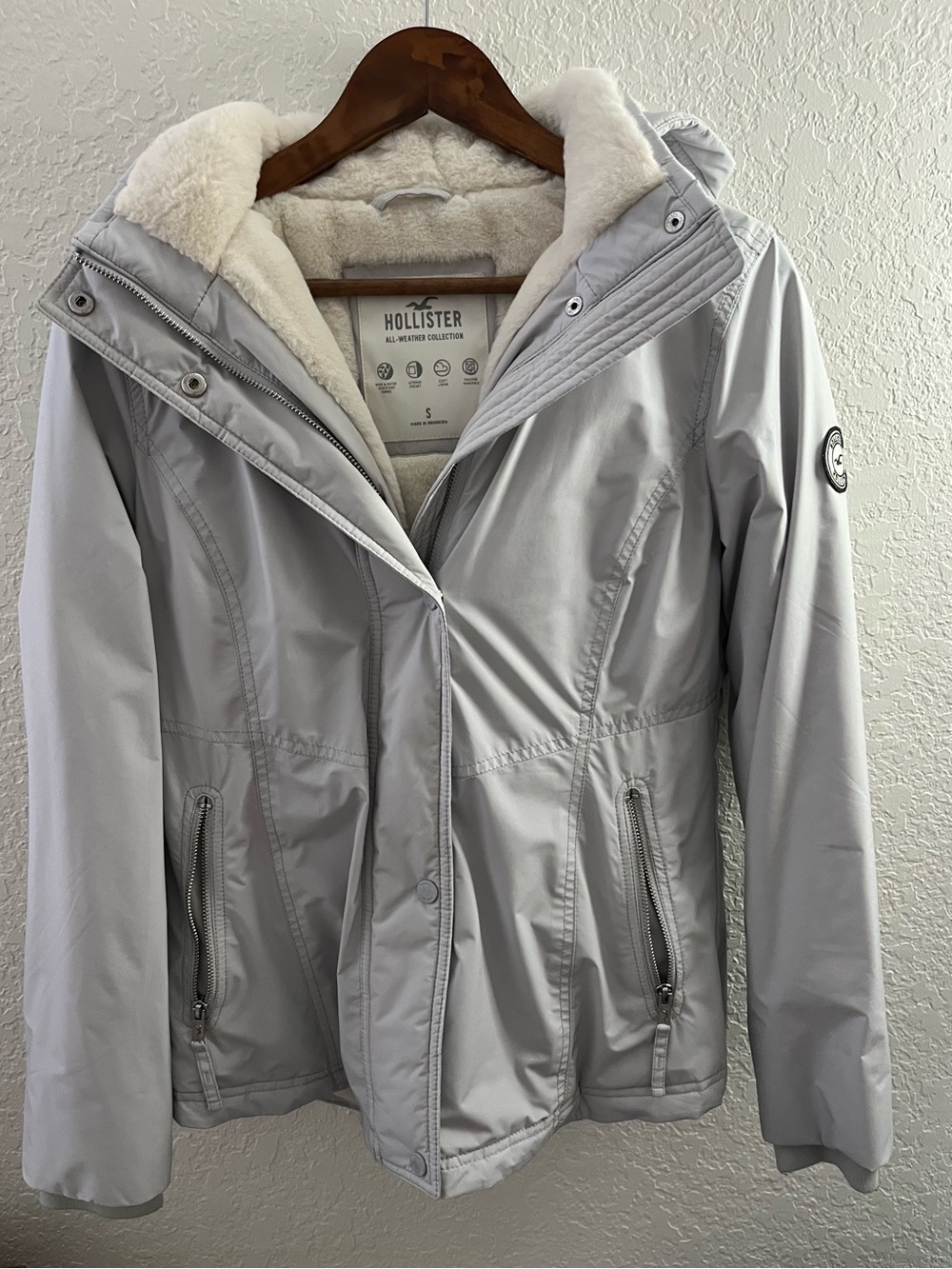 Hollister Light Gray Sherpa-Lined Ski Jacket with Hood